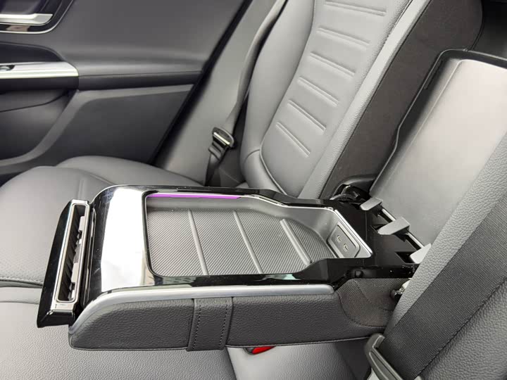 Фото 20 - Mercedes-Benz GLC-Class