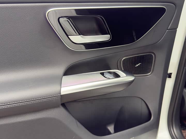 Фото 21 - Mercedes-Benz GLC-Class