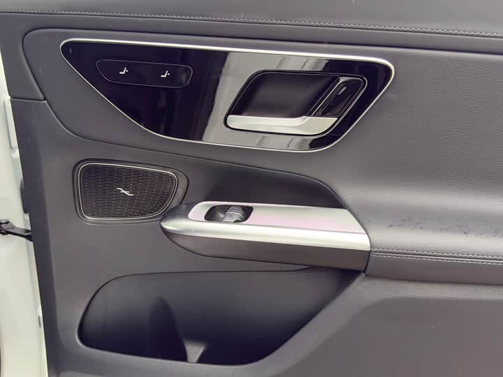 Фото 28 - Mercedes-Benz GLC-Class