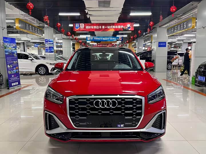 Фото 1 - Audi Q2L