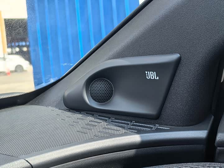 Фото 12 - Toyota bZ4X