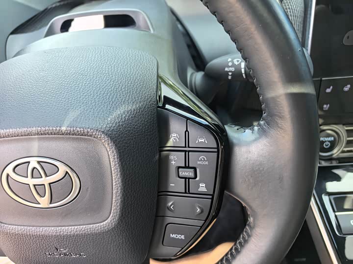 Фото 15 - Toyota bZ4X