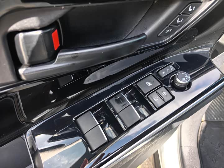 Фото 16 - Toyota bZ4X