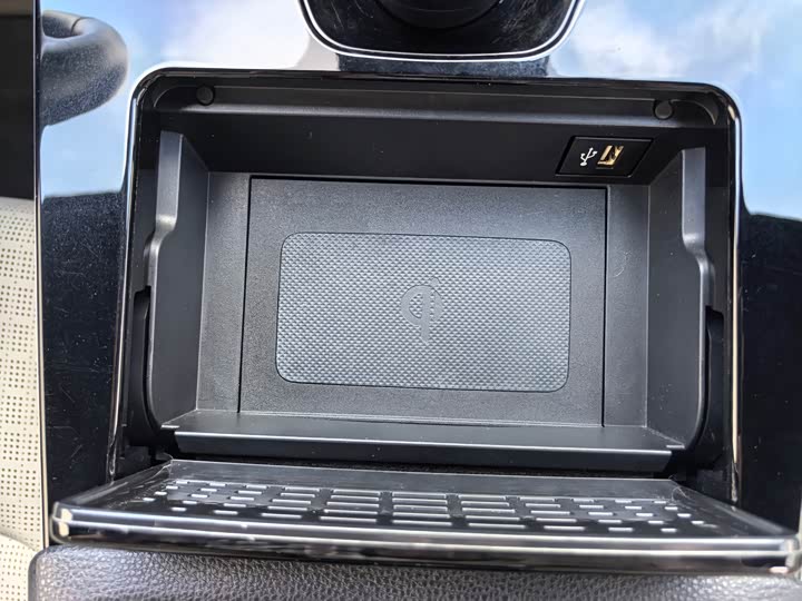 Фото 18 - Toyota bZ4X