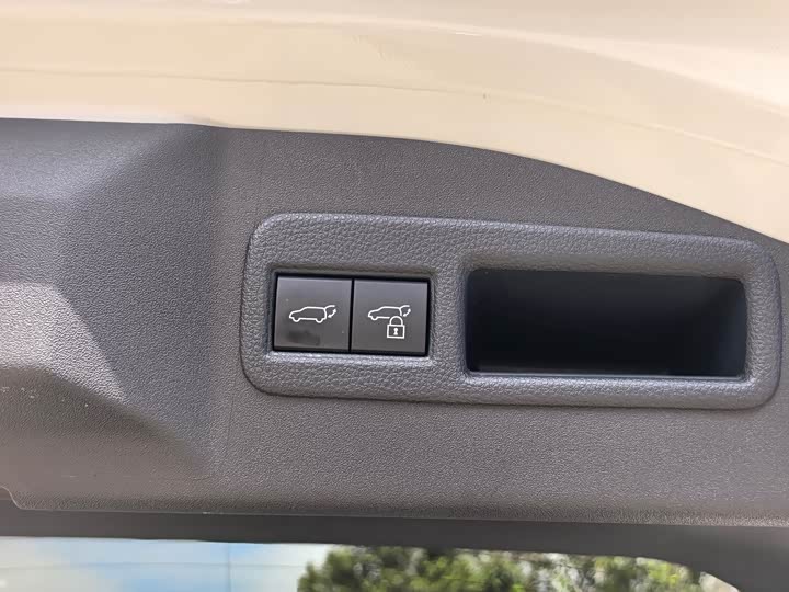 Фото 22 - Toyota bZ4X