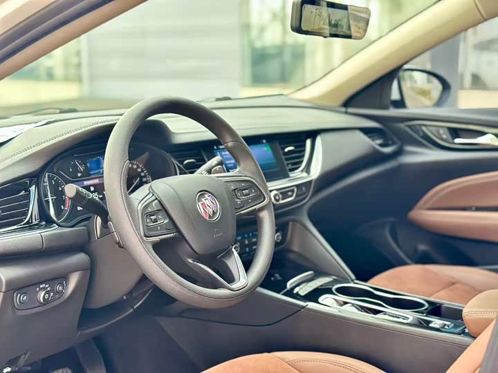 Фото 4 - Buick Regal