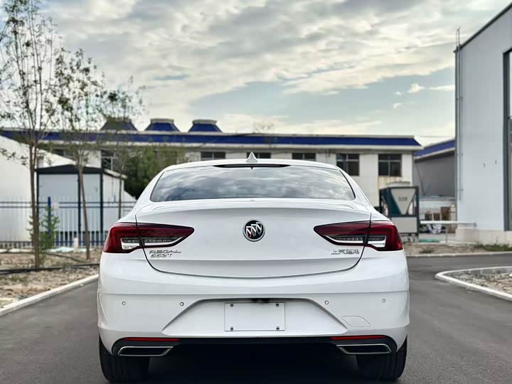 Фото 8 - Buick Regal