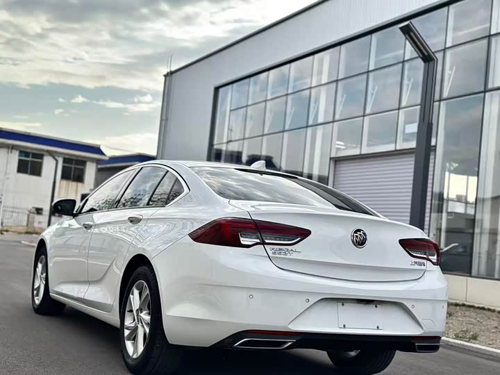 Фото 9 - Buick Regal