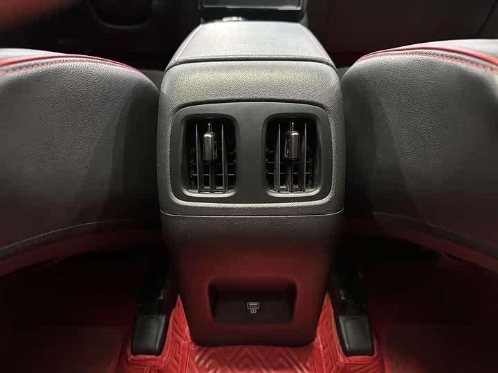 Фото 13 - Hyundai Tucson L