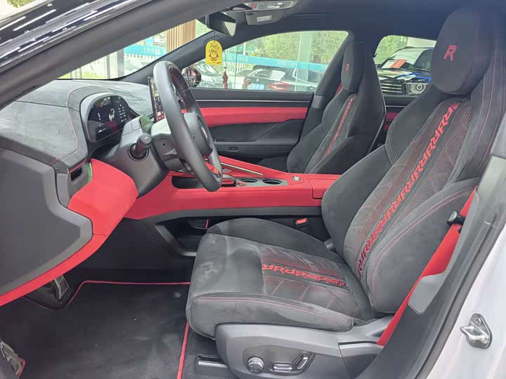 Фото 11 - Zeekr 001 FR