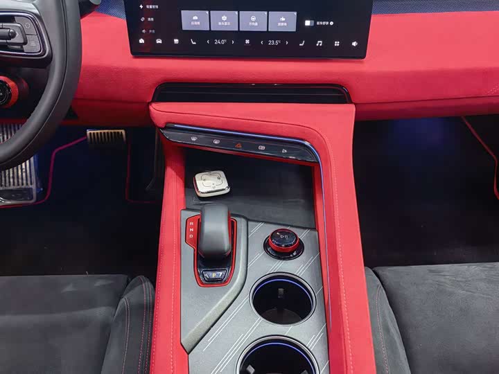 Фото 9 - Zeekr 001 FR