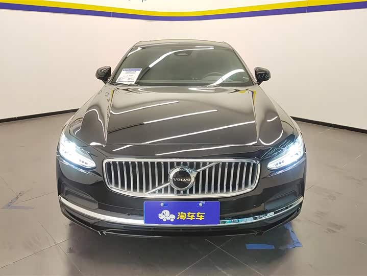 Фото 2 - Volvo S90