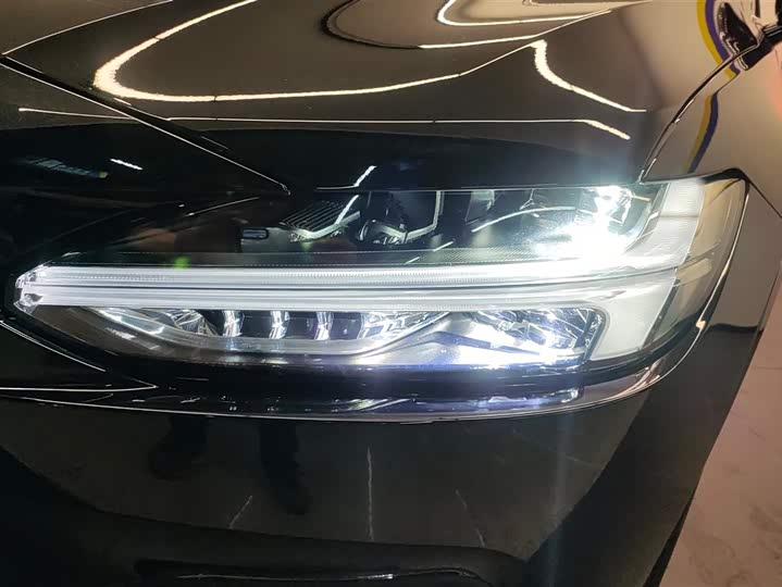 Фото 5 - Volvo S90