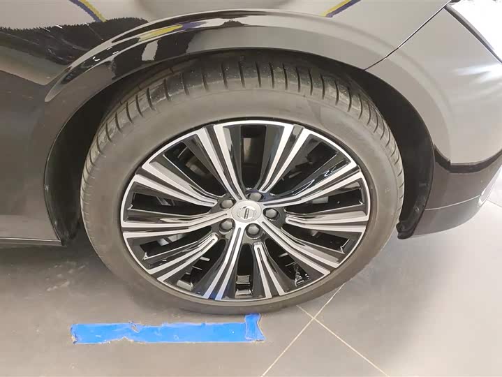 Фото 6 - Volvo S90