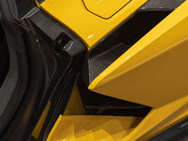 Фото 23 - Lamborghini Revuelto