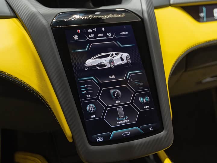 Фото 25 - Lamborghini Revuelto