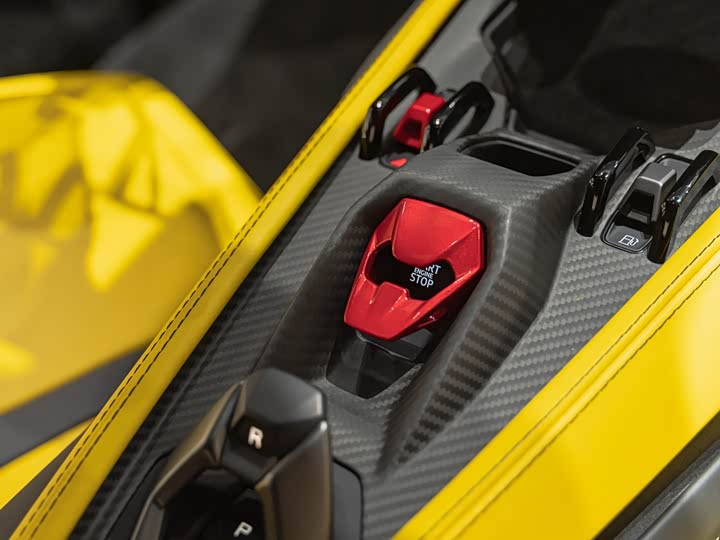 Фото 32 - Lamborghini Revuelto