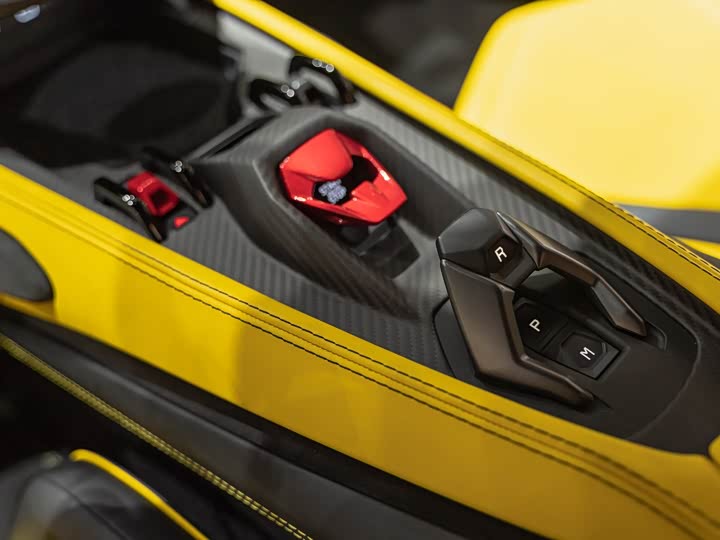 Фото 33 - Lamborghini Revuelto