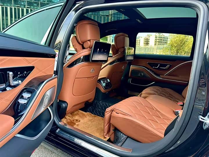 Фото 8 - Mercedes-Benz Maybach S-Class