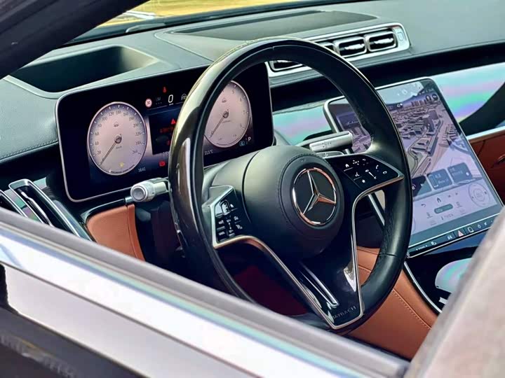 Фото 9 - Mercedes-Benz Maybach S-Class