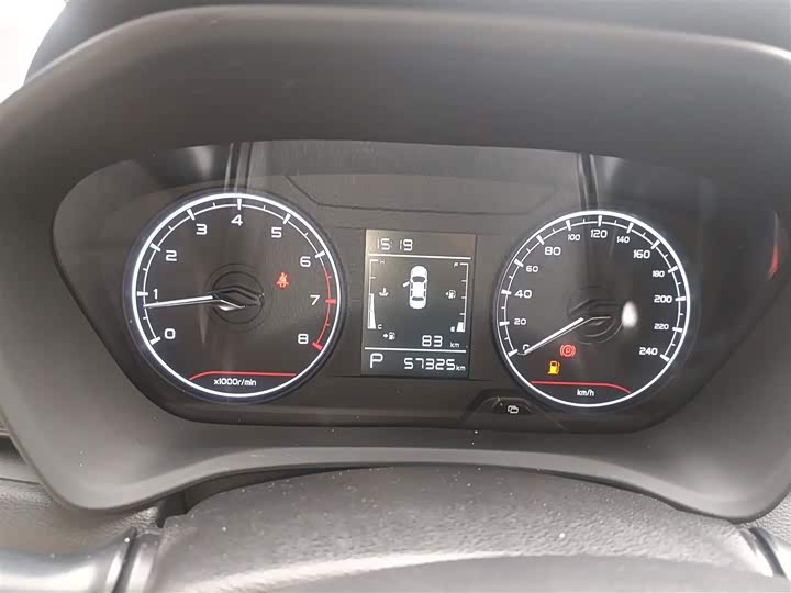 Фото 12 - Geely Vision X3