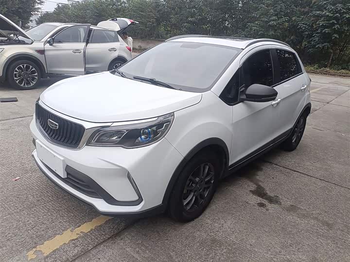 Фото 2 - Geely Vision X3
