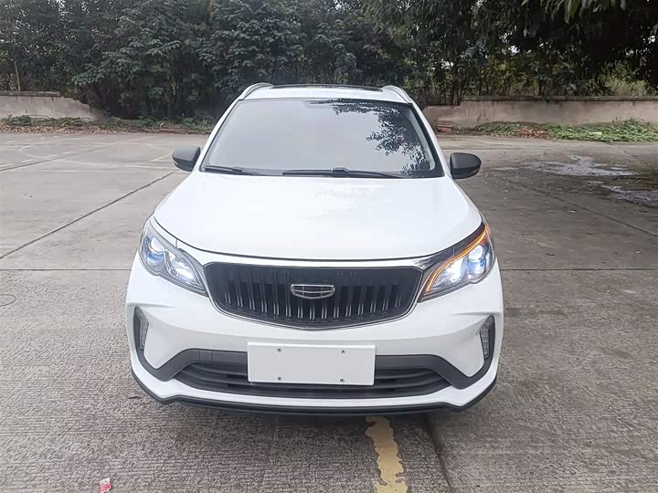 Фото 3 - Geely Vision X3