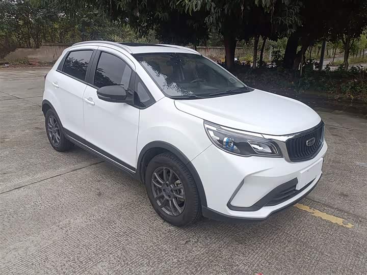 Фото 4 - Geely Vision X3