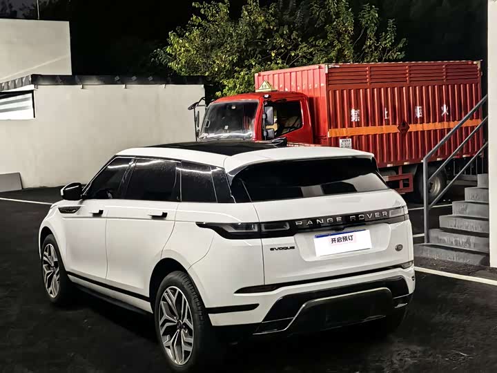 Фото 9 - Land Rover Range Rover Evoque L
