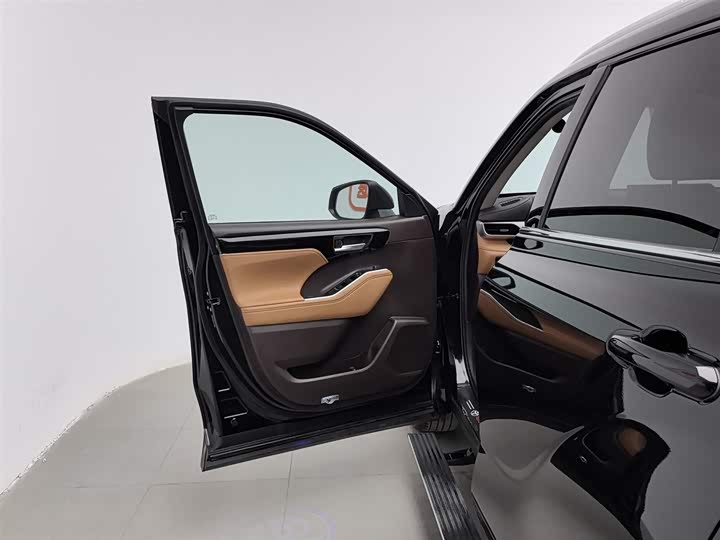 Фото 8 - Toyota Highlander