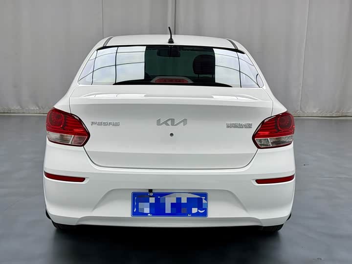 Фото 14 - Kia Pegas