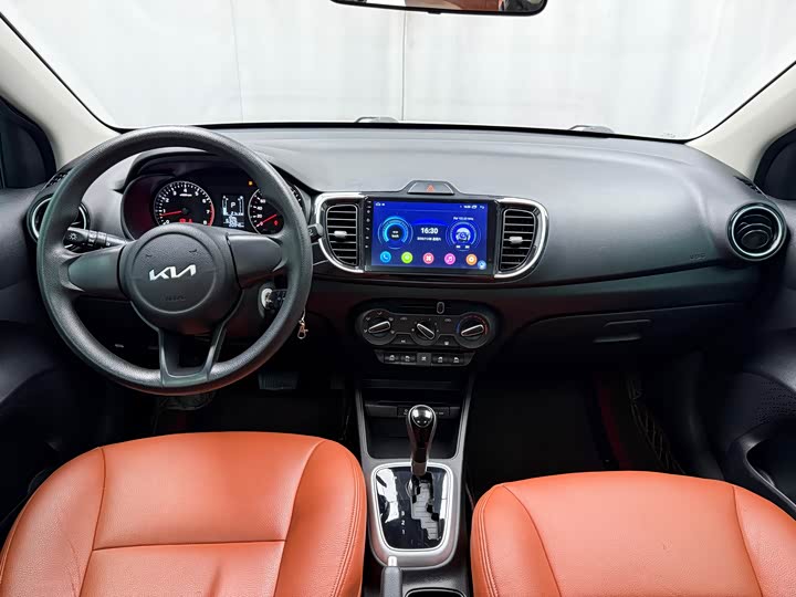 Фото 7 - Kia Pegas