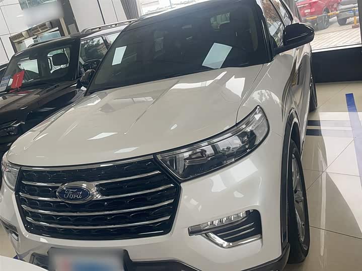 Фото 3 - Ford Explorer