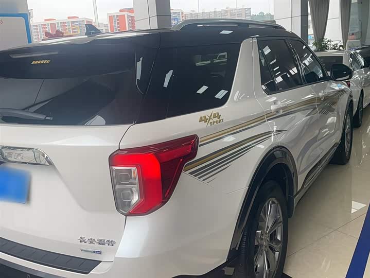 Фото 5 - Ford Explorer