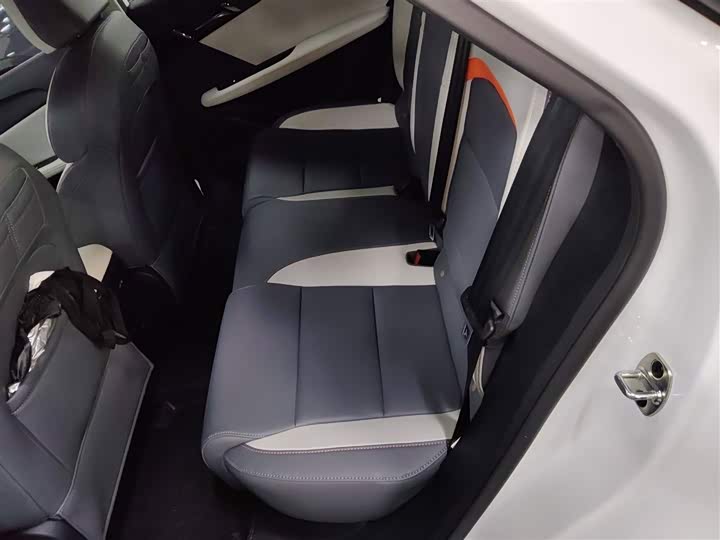 Фото 17 - MG Motor 4 EV