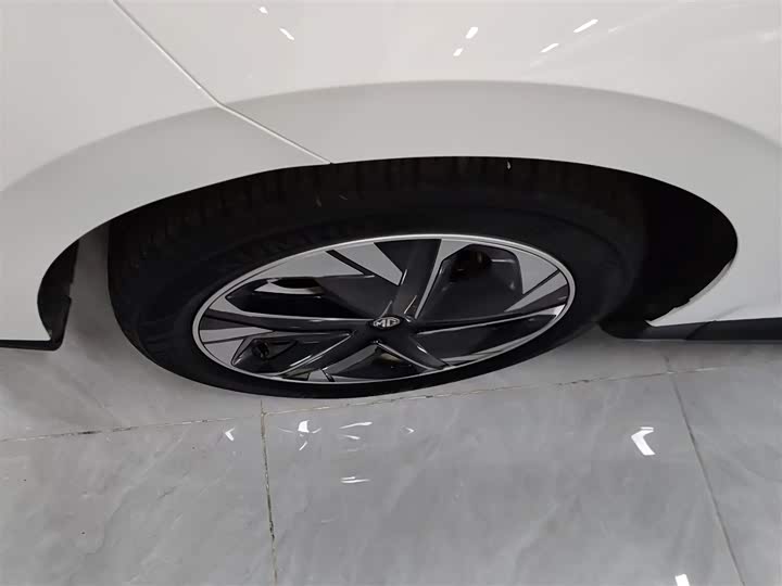 Фото 23 - MG Motor 4 EV