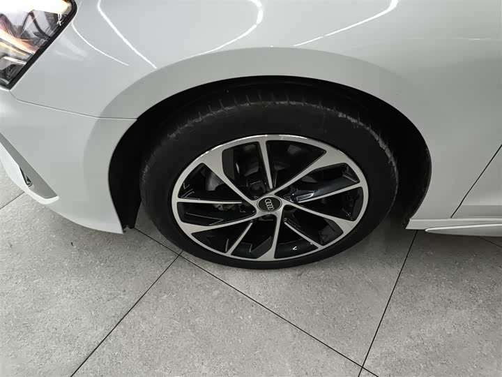 Фото 23 - Audi A3