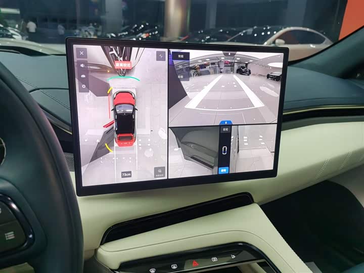 Фото 13 - Zeekr 001