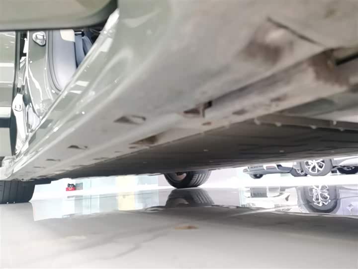 Фото 21 - Zeekr 001