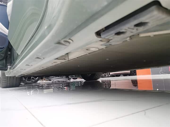 Фото 22 - Zeekr 001