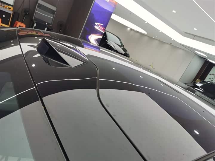 Фото 27 - Zeekr 001