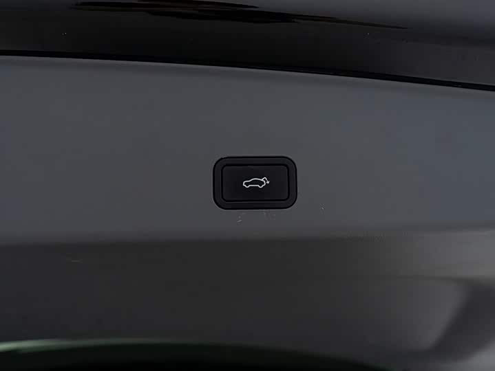 Фото 14 - Zeekr 009