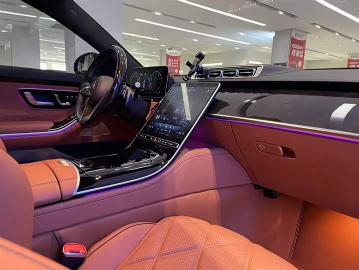 Фото 8 - Mercedes-Benz Maybach S-Class