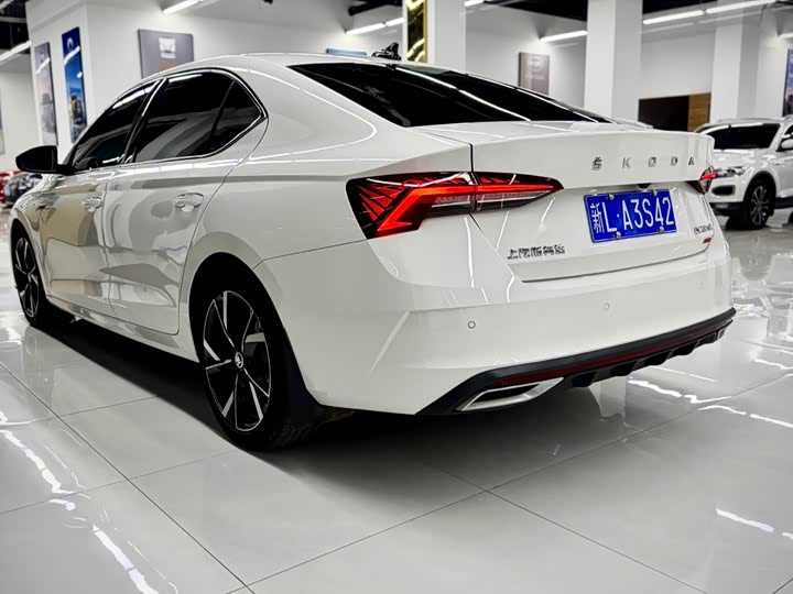 Фото 4 - Skoda Octavia Pro