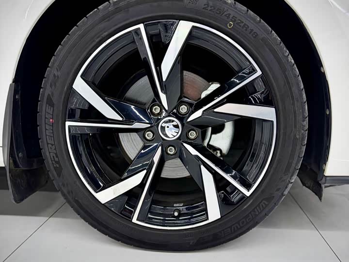 Фото 9 - Skoda Octavia Pro