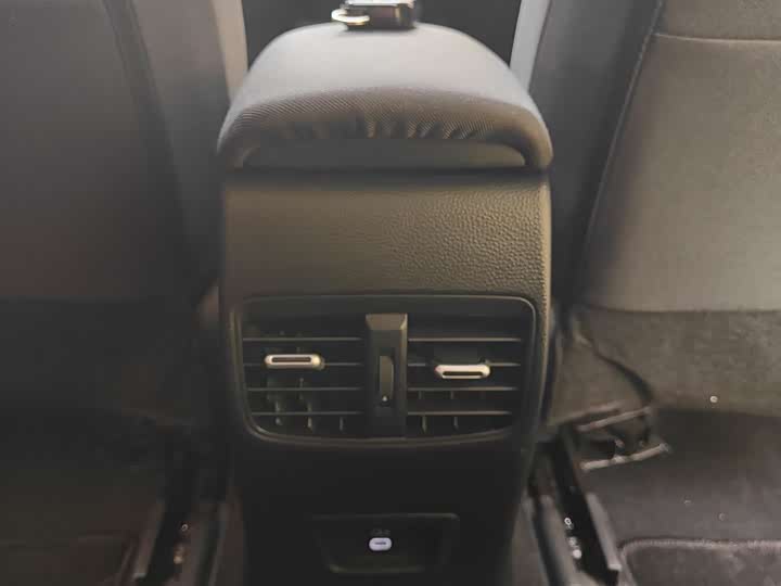 Фото 13 - Toyota Levin