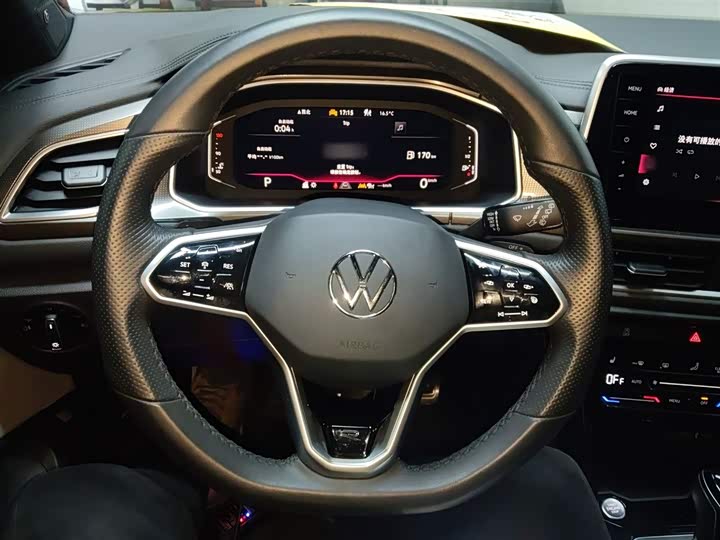 Фото 11 - Volkswagen T-Roc