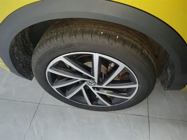 Фото 26 - Volkswagen T-Roc