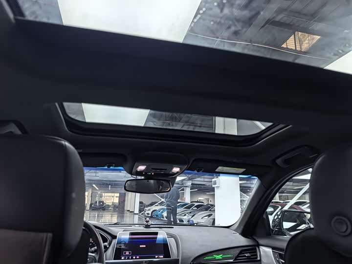 Фото 12 - Cadillac CT5