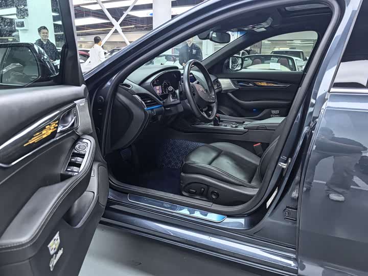 Фото 4 - Cadillac CT5